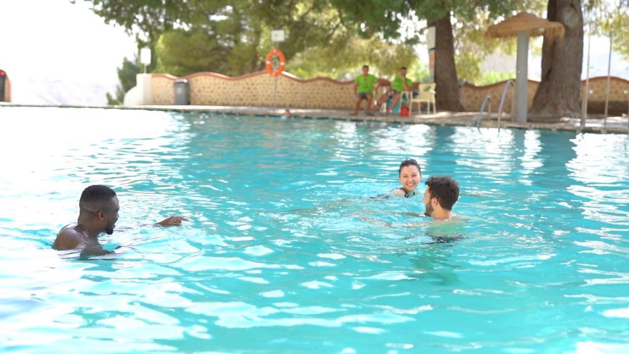 Balneario De Alicun De Las Torres Villanueva de las Torres Ngoại thất bức ảnh
