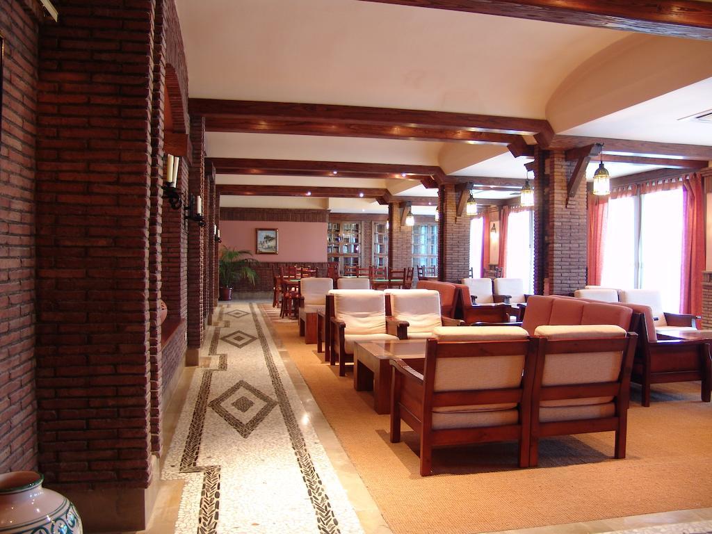 Balneario De Alicun De Las Torres Villanueva de las Torres Ngoại thất bức ảnh