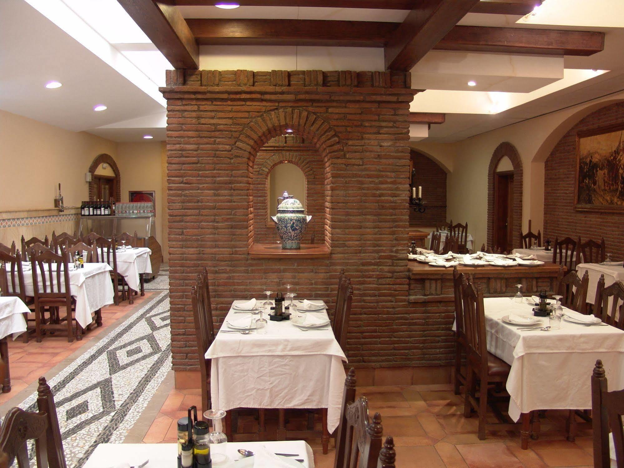 Balneario De Alicun De Las Torres Villanueva de las Torres Ngoại thất bức ảnh